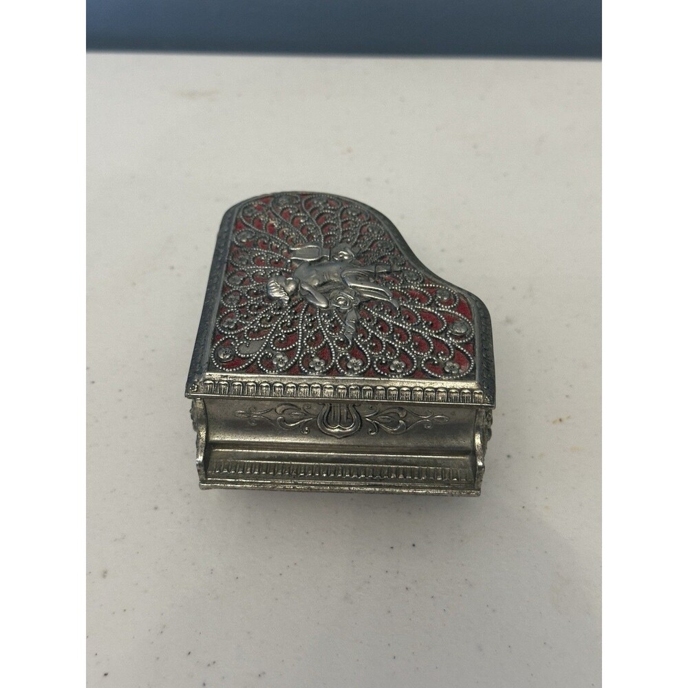 Vintage Sankyo Piano Trinket Music Box Velvet Interior Plays Raindrops Keep